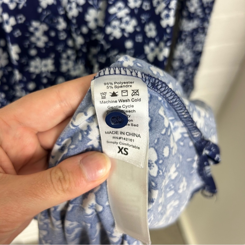 Lularoe Blue White Floral Stretch Button Front Long Sleeve Shirt Dress Size XS - Picture 9 of 10